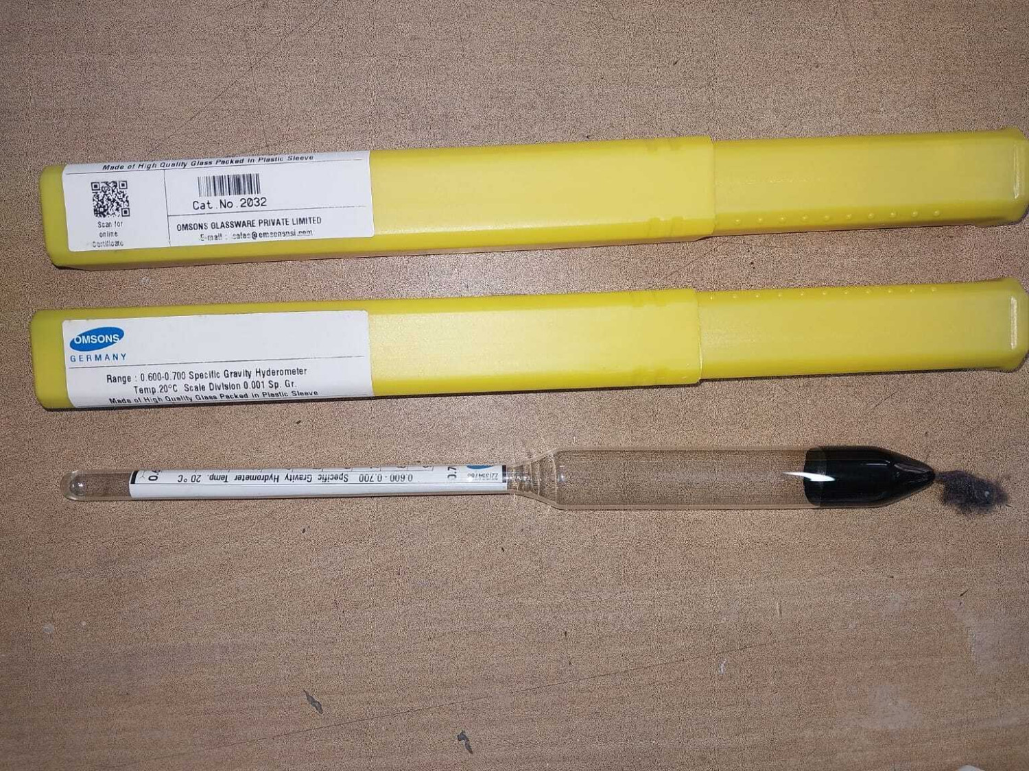 Specific Gravity Hydrometer (0.600–0.700 Range) with Protective Case
